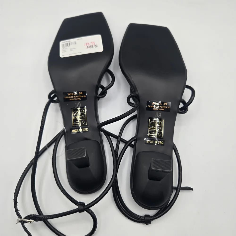 SENSO Wella Black Strappy Sandal Square Toe Minimalist Kitten Heel NIB
